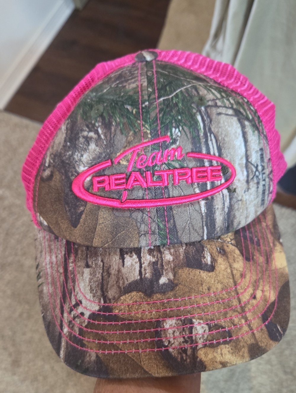 Nwt Realtree Camo Trucker Hat with Hot Pink Mesh and Embroidery